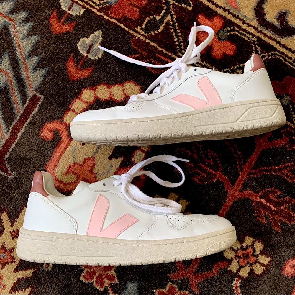 Veja V-10 Pink Rose Petale Leather White Sneakers